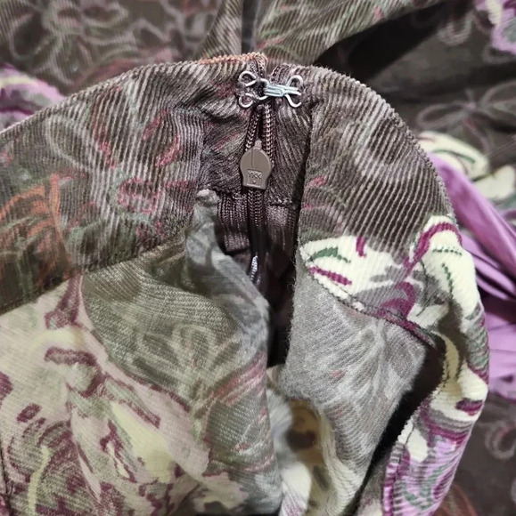 St. John’s Bay Women 14 Brown Purple Floral Corduroy Midi Skirt Cottagecore VTG - Picture 6 of 6